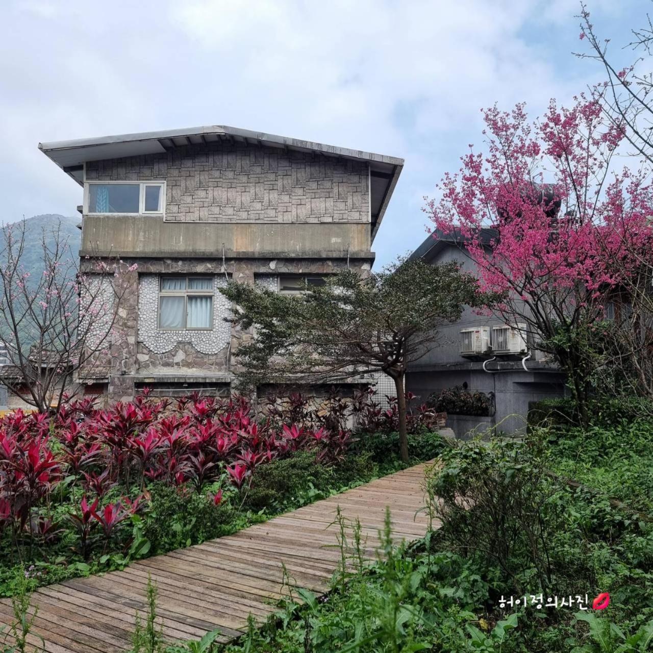 九份市下巷石屋民宿 Eksteriør billede